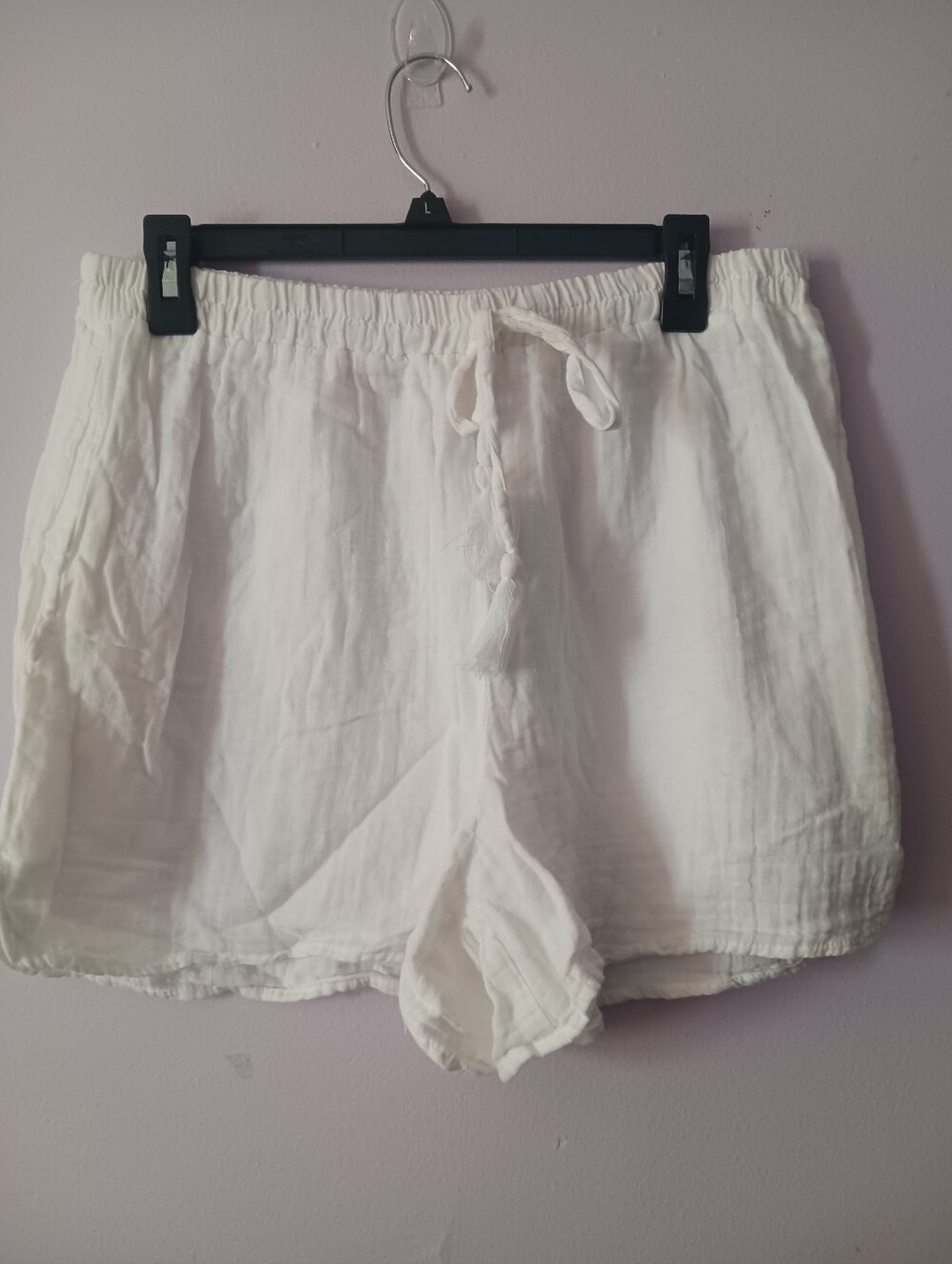 NWT Women's White Ruffle-Trim Pajama Top and Short Set - Picture 2 of 3